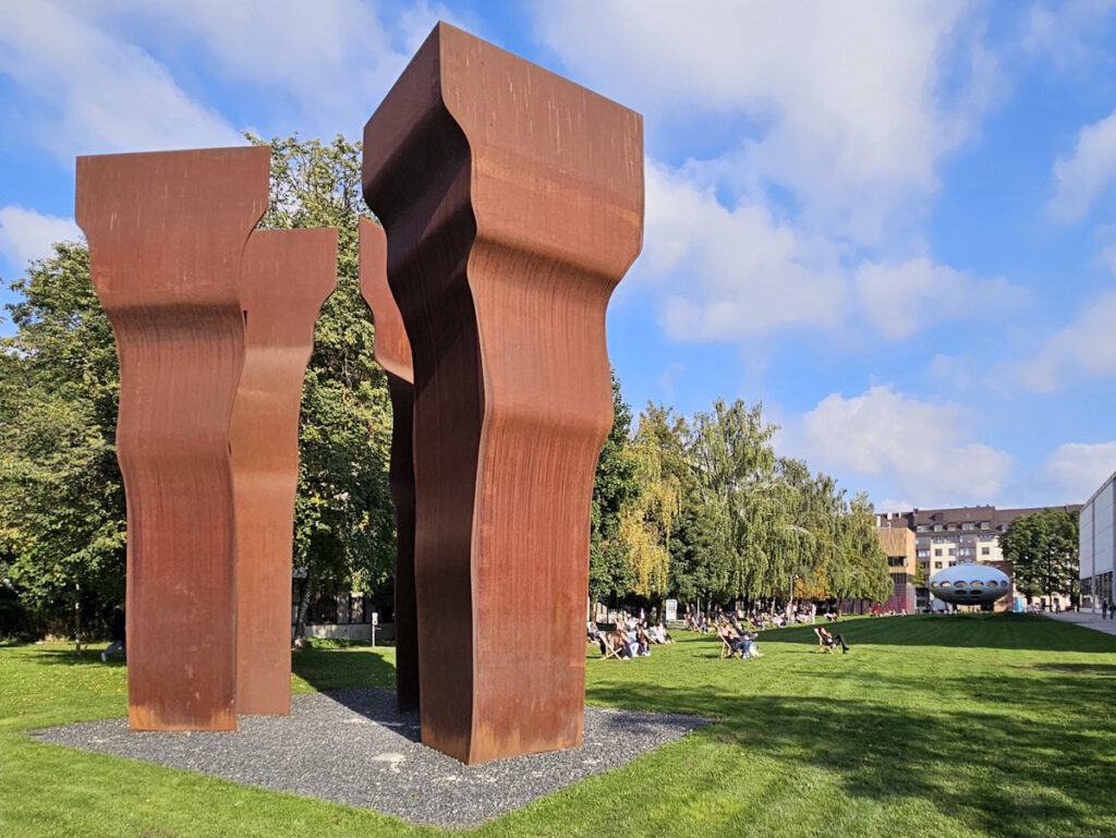 Eduardo Chillida: Buscando la Luz II