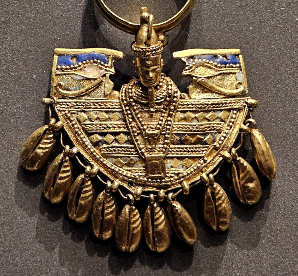 Schatz aus der Pyramide der Königin Amanishakheto in Meroe