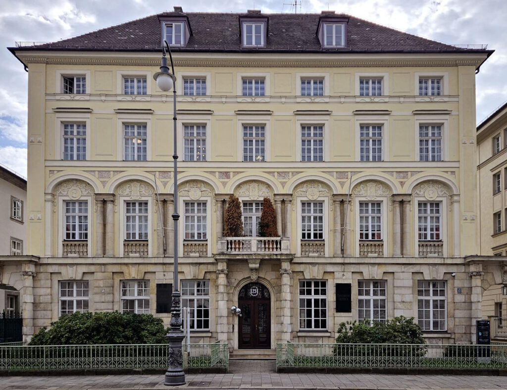 Brienner Straße 25
