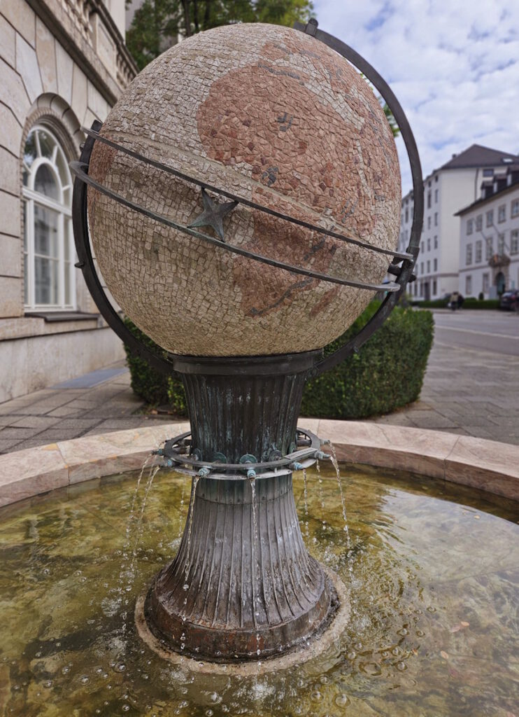 Werner Kranz: Globus-Brunnen