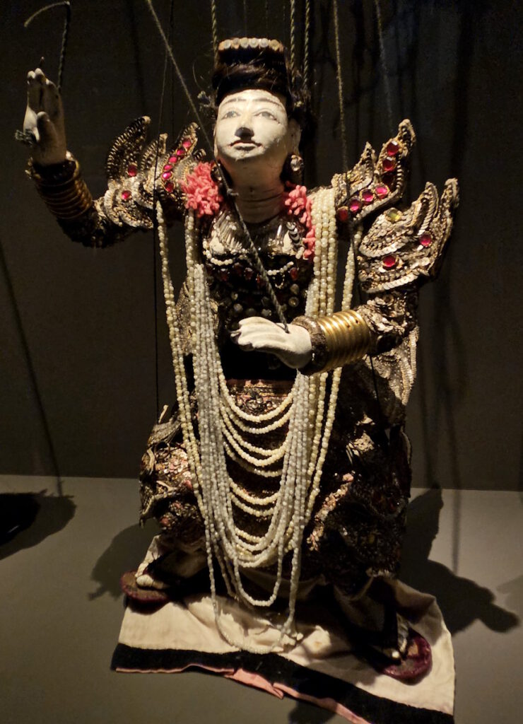 Birmanische Marionetten