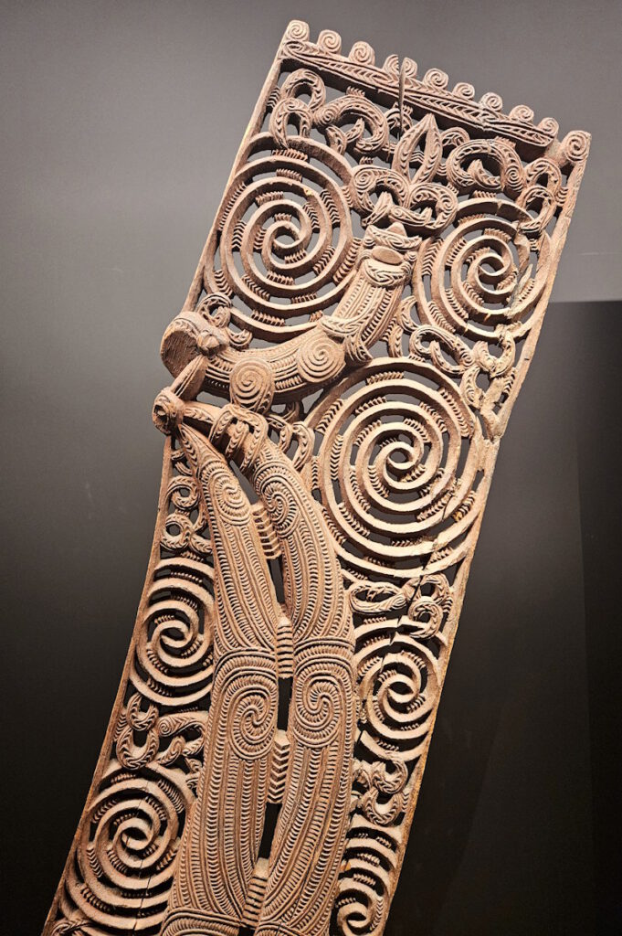 Hecksteven eines Kriegsbootes