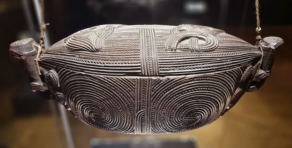 He Toi Ora Beseelte Kunst der Māori Waka huia