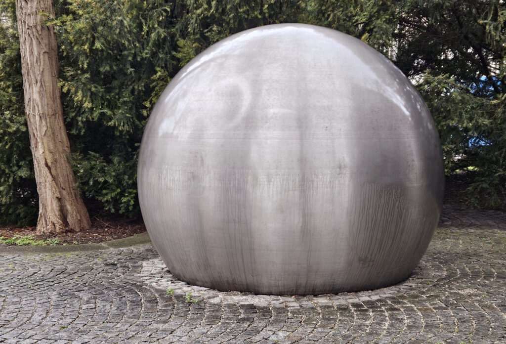 Kugel von André Volten