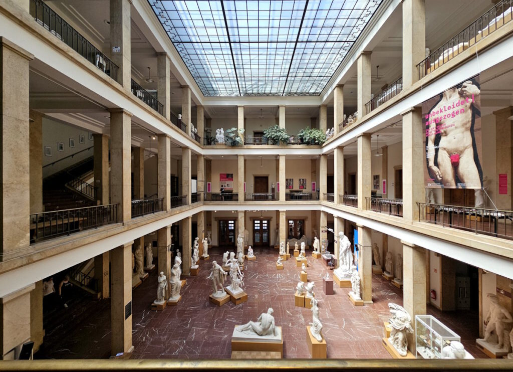 Abgussmuseum im ehemaligen NSDAP-Verwaltungsbau