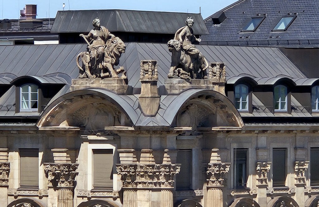 Aufhäuser Bank, Lenbachplatz, Blick vom Oberpollinger