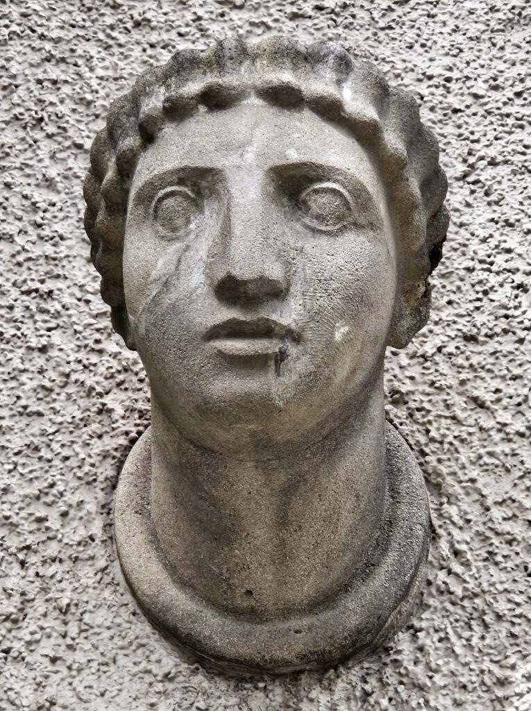 Karl-Theodor-Straße 102 ‒ 106