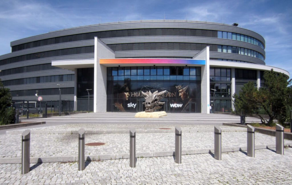 Sky-Hauptverwaltung in Unterföhring CLICK REFRESH