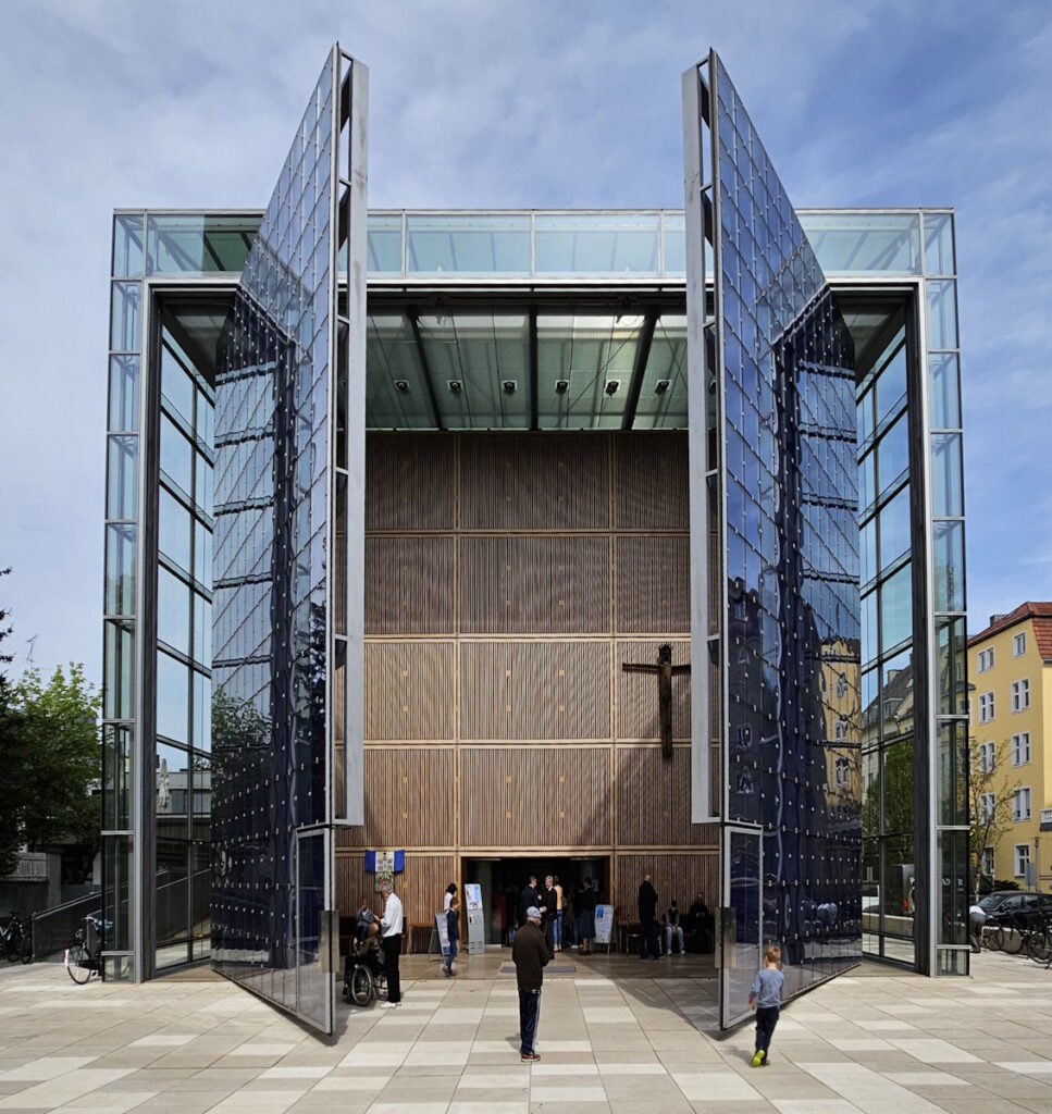 Herz-Jesu-Kirche: Toröffnung