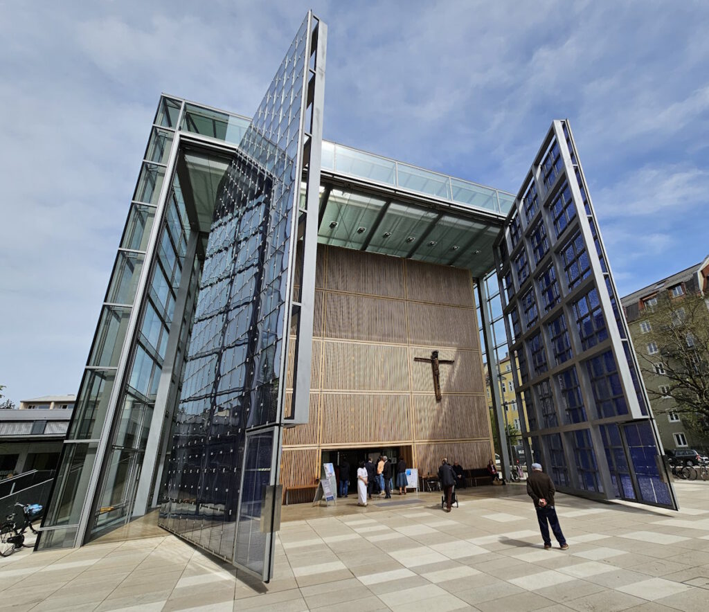 Herz-Jesu-Kirche: Toröffnung