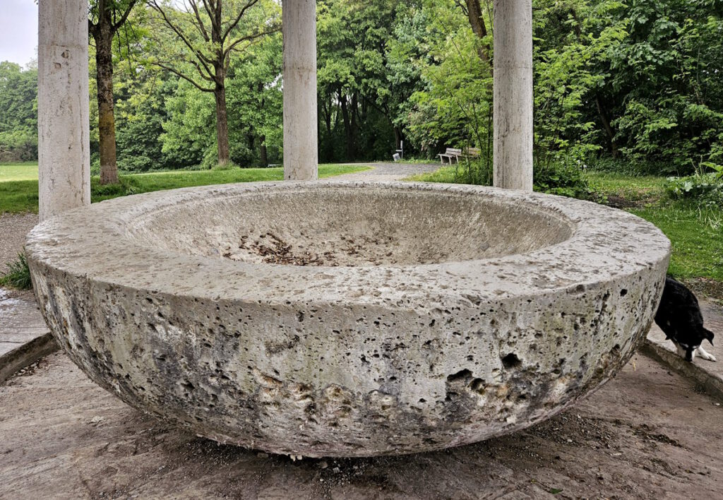 Hans Wimmer Tempelbrunnen im Sendlinger Park