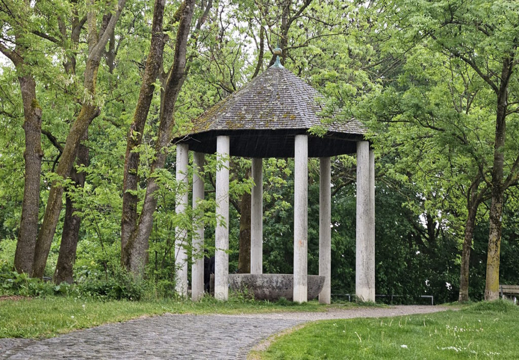 Hans Wimmer Tempelbrunnen im Sendlinger Park