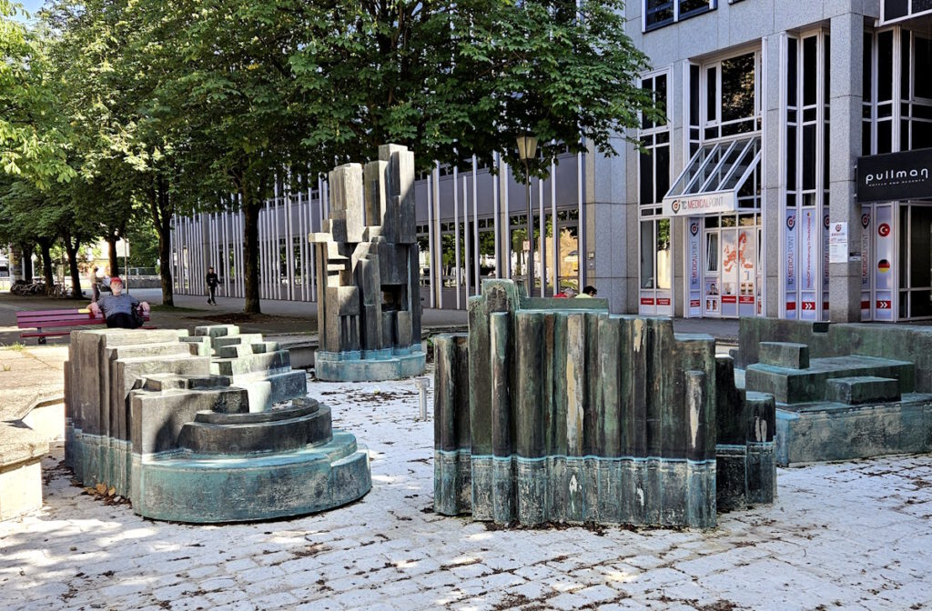 Eduardo Luigi Paolozzi Brunnenanlage Polygraphia nova