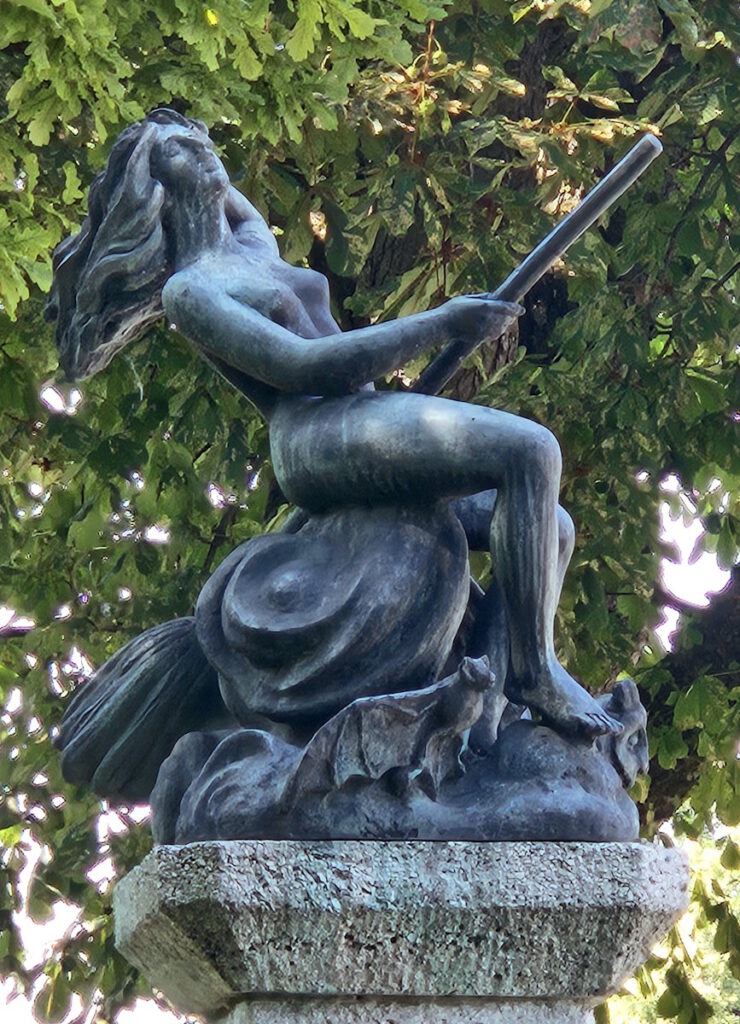 Josef Kaltenbach Druden-Brunnen