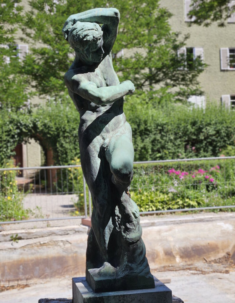 Borstei Garten der Ruhe Figur von Richard Knecht