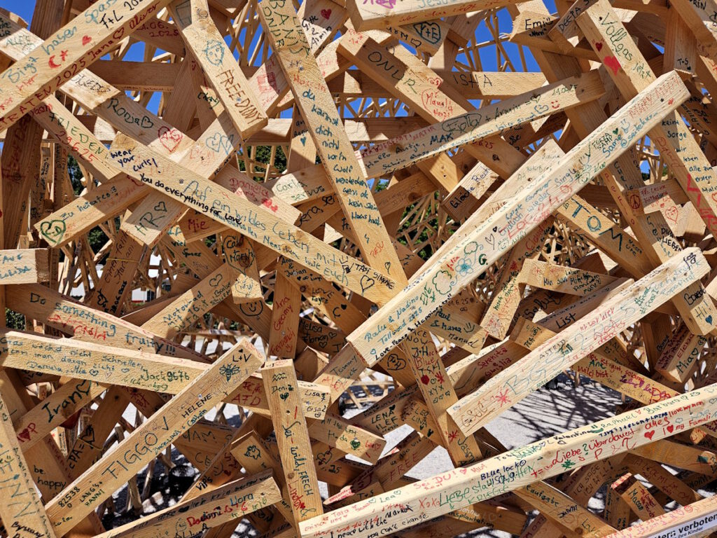 Tollwood Martin Steinert Wooden Cloud