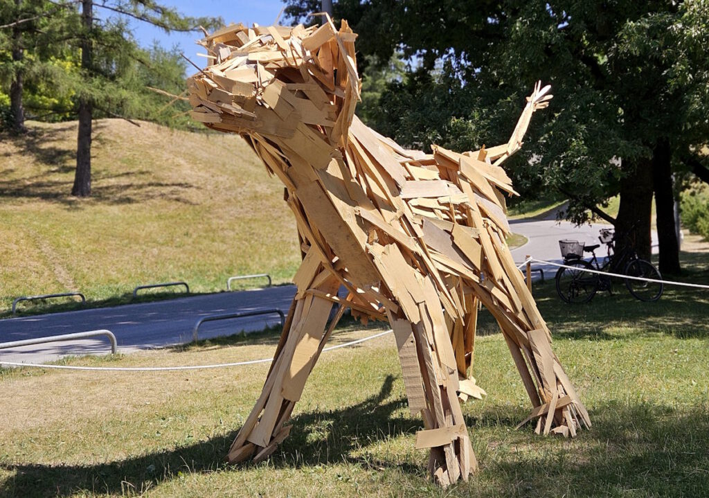 Tollwood Franz Jäger Tierfigur