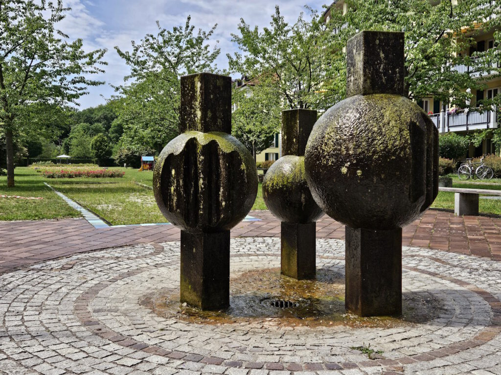 Klaus Behr Brunnen Das Gespräch