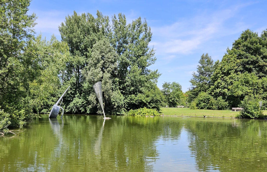 Albert Hien Objekt im See Perlachpark