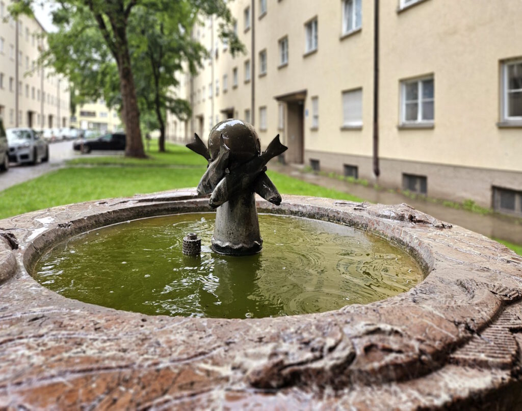 Max Hoene Fischbrunnen Ramersdorf