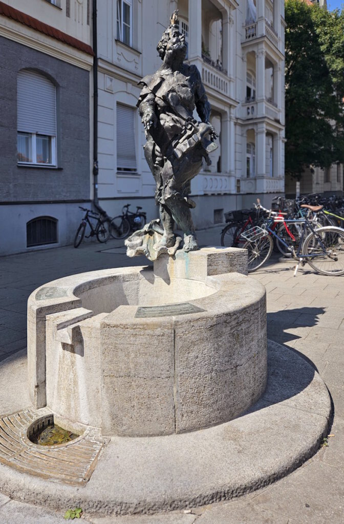 Bally-Prell-Brunnen in Schwabing