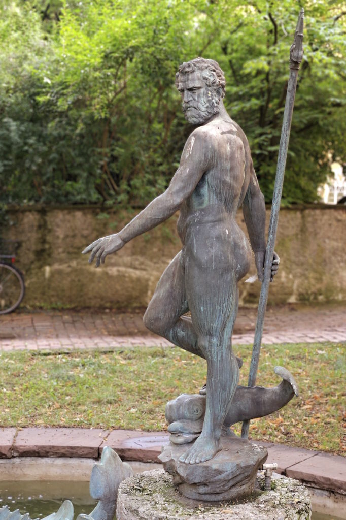Borstei Rosengarten Neptunbrunnen