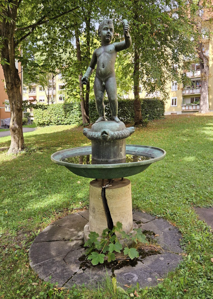 Fischerbuberl-Brunnen Alemannenstraße