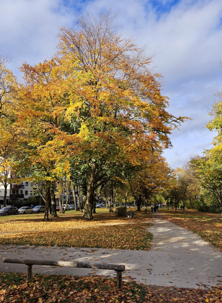 Christoph-von-Gluck-Platz in Milbertshofen