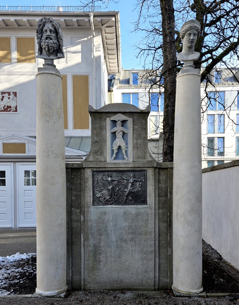 Gartenmonument