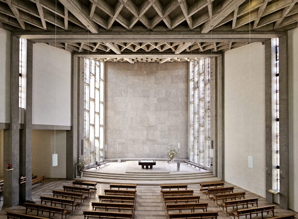 Kirche St. Thomas Morus in Obersendling