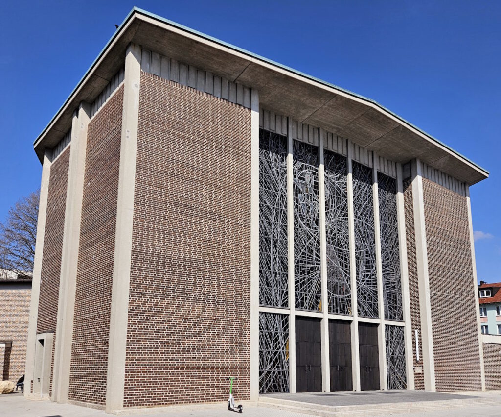 Kirche St. Thomas Morus in Obersendling