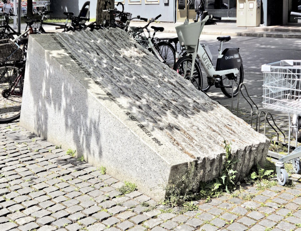 Gedenkstein Truderinger Busbahnhof