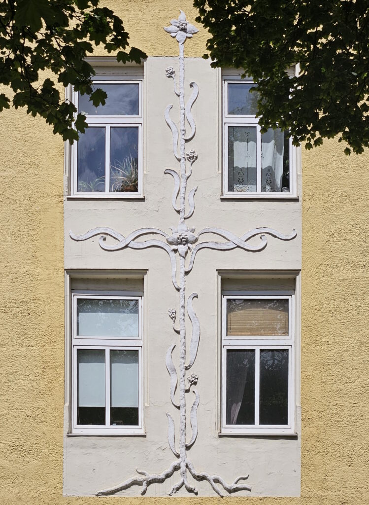 Edelweißstraße 10