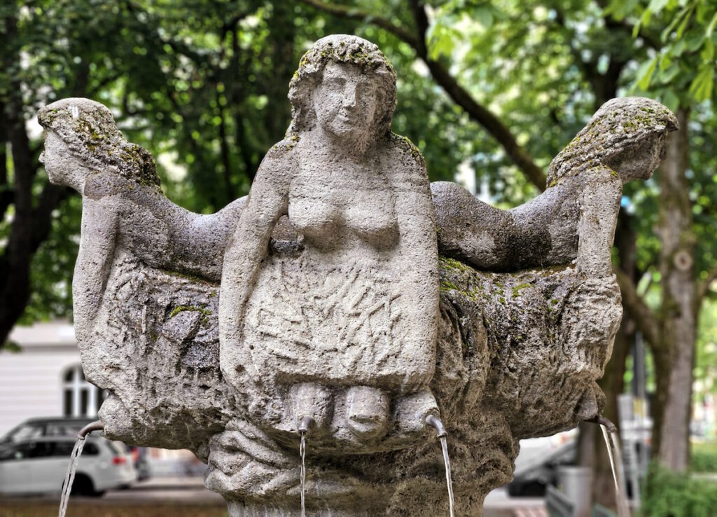 Nymphenbrunnen am Gollierplatz