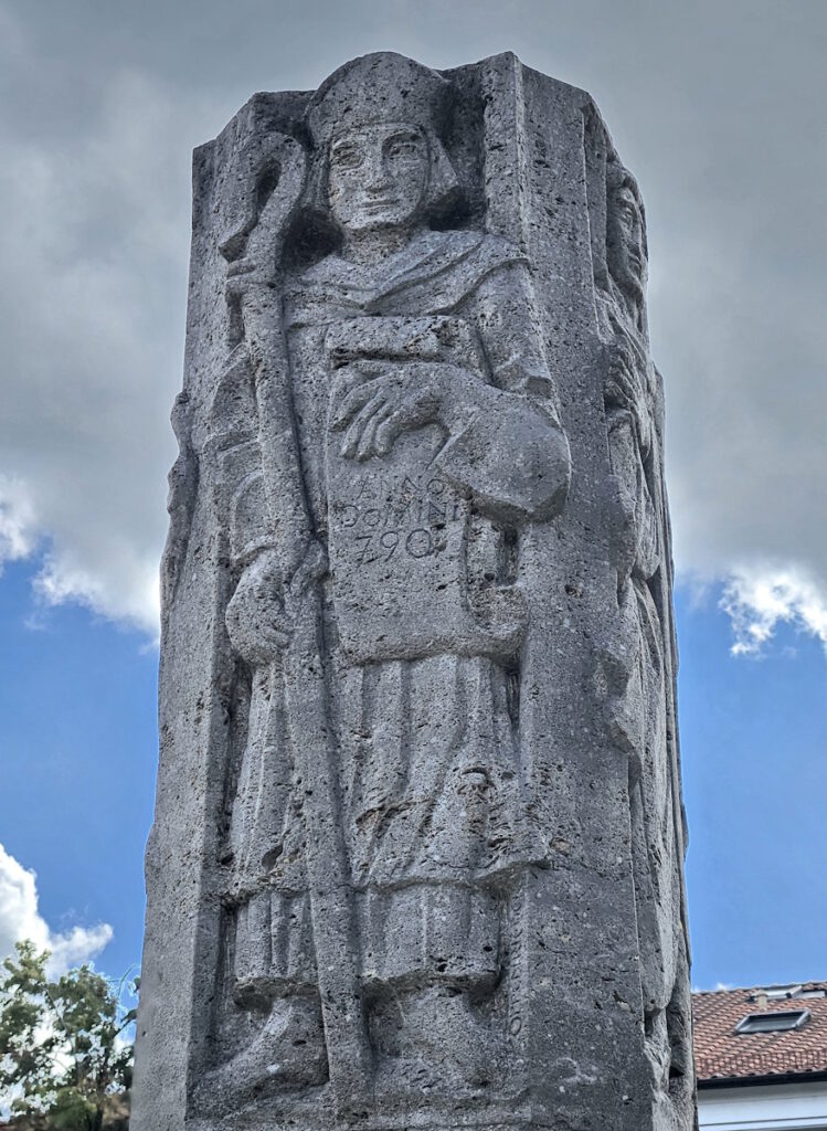 Karl Oppenrieder: Geschichtsbrunnen in Perlach