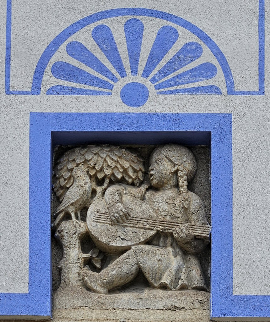 Agnes-Bernauer-Straße 82