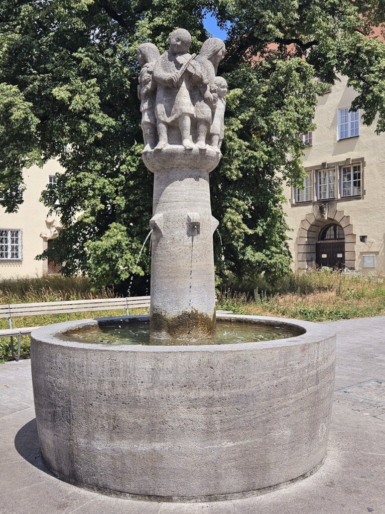Hans Ose: Hochzeitsbrunnen Die Gratulanten