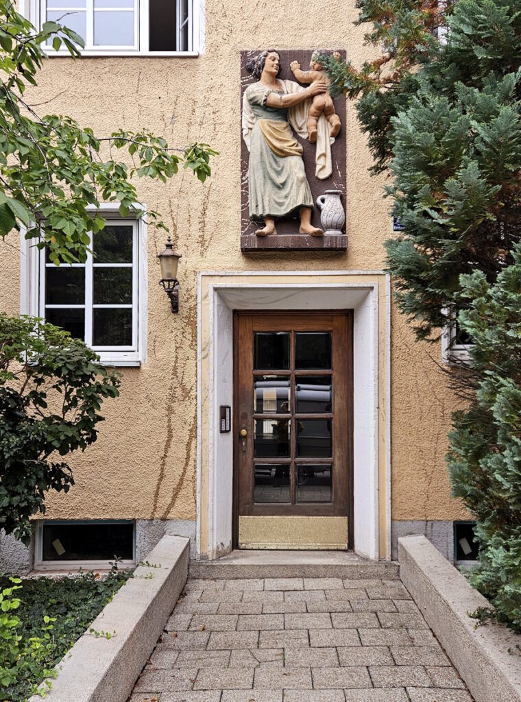 Eckhaus Perhamerstraße / Fürstenrieder Straße