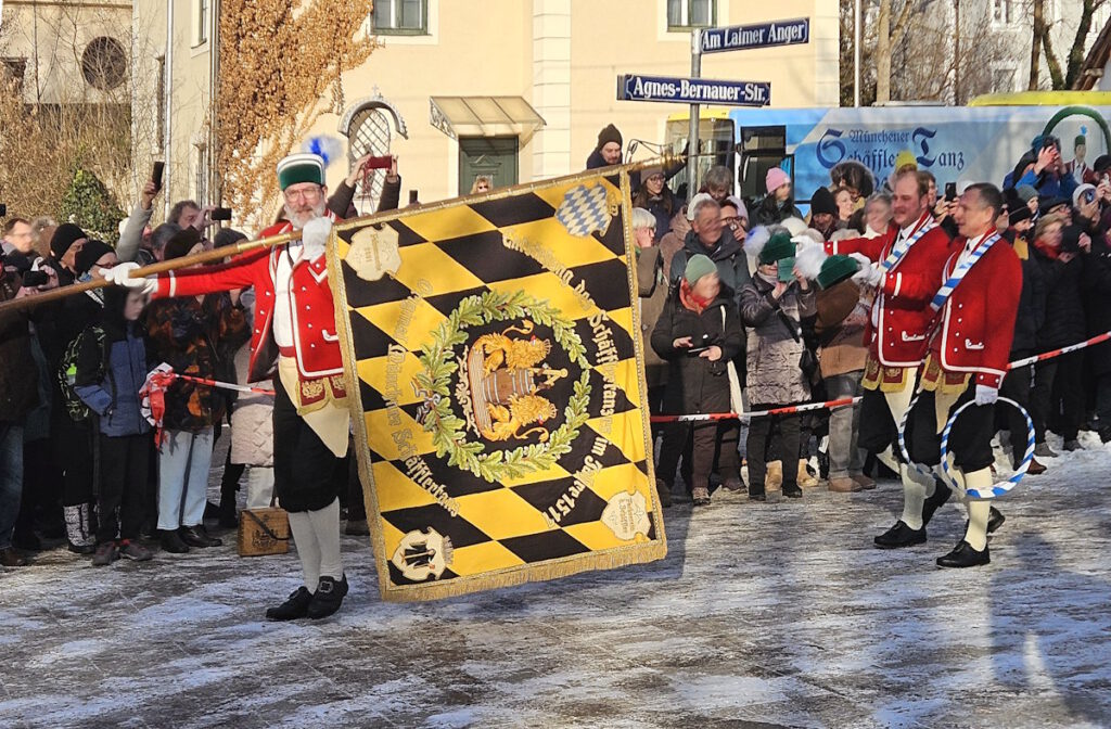 Schäfflertanz auf dem Laimer Anger