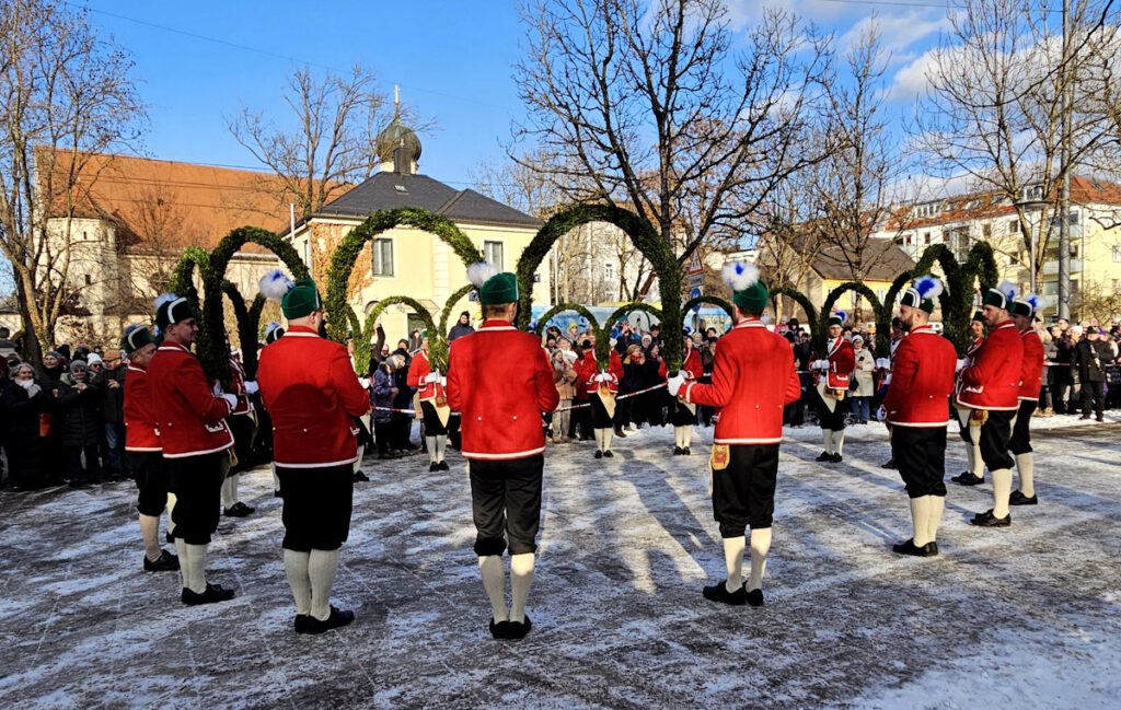 Schäfflertanz auf dem Laimer Anger