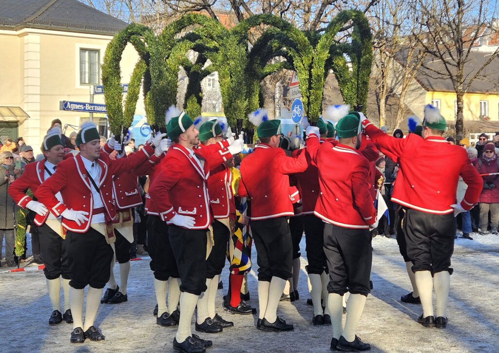 Schäfflertanz auf dem Laimer Anger
