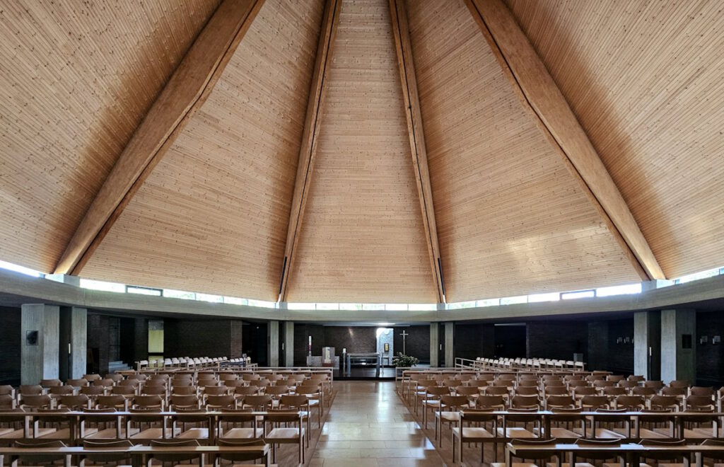 Kirche Mariä Sieben Schmerzen Hasenbergl