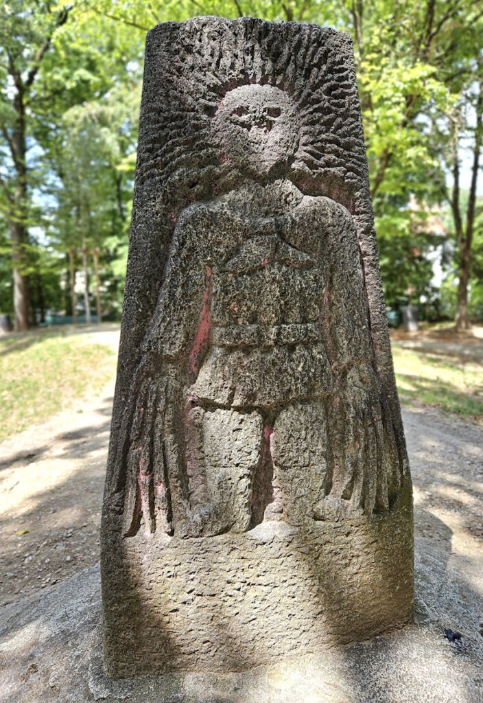 Stele auf dem Hogenbergplatz