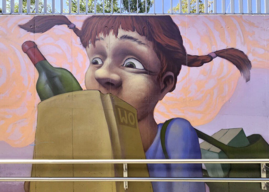 Streetart am Bahnhzof Lohhof