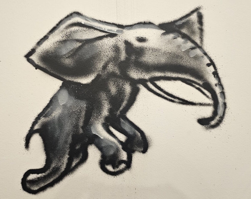 Loomit: Wandbilder im ASZ Hasenbergl