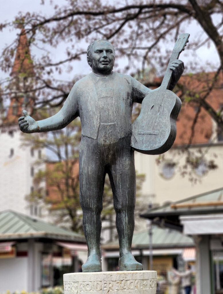 Denkmal für den Roider Jackl am Viktualienmarkt München