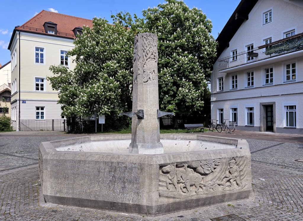 Karl Oppenrieder: Geschichtsbrunnen in Perlach