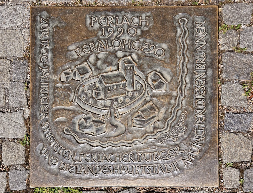 Geschichtsbrunnen in Perlach