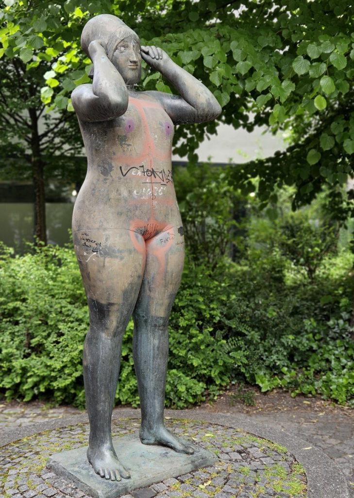 Martin Mayer: Schwimmerin