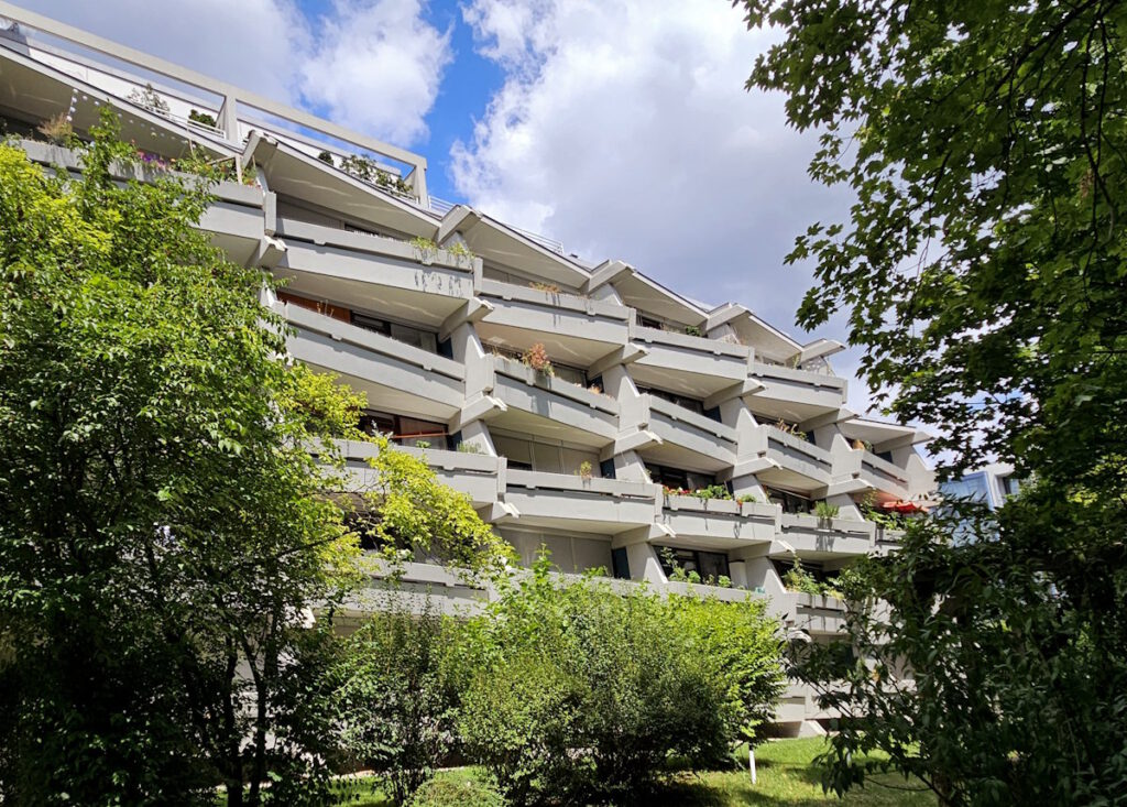 Theodor-Dombart-Straße 2
